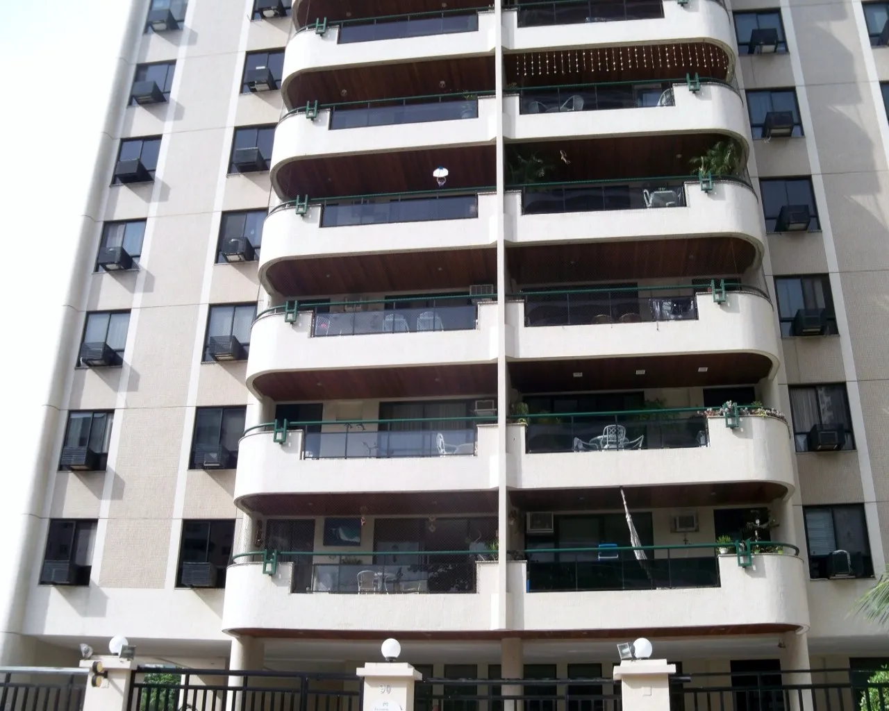 Apartamento sem mobília com 4 quartos e 3 banheiros — photo 18