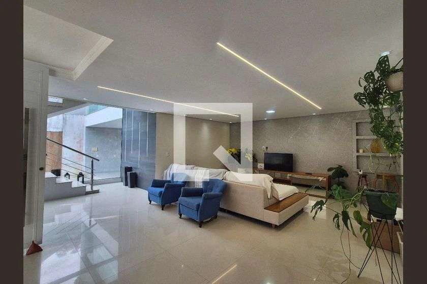 420 m² house with 4 en-suite bedrooms and private garden — photo 5