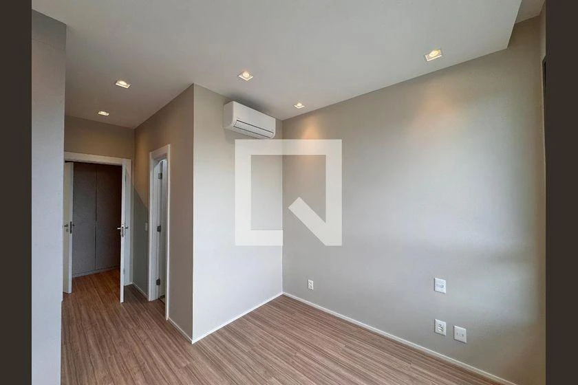 Rental apartment with 3 en-suite bedrooms and 130 m² — photo 42