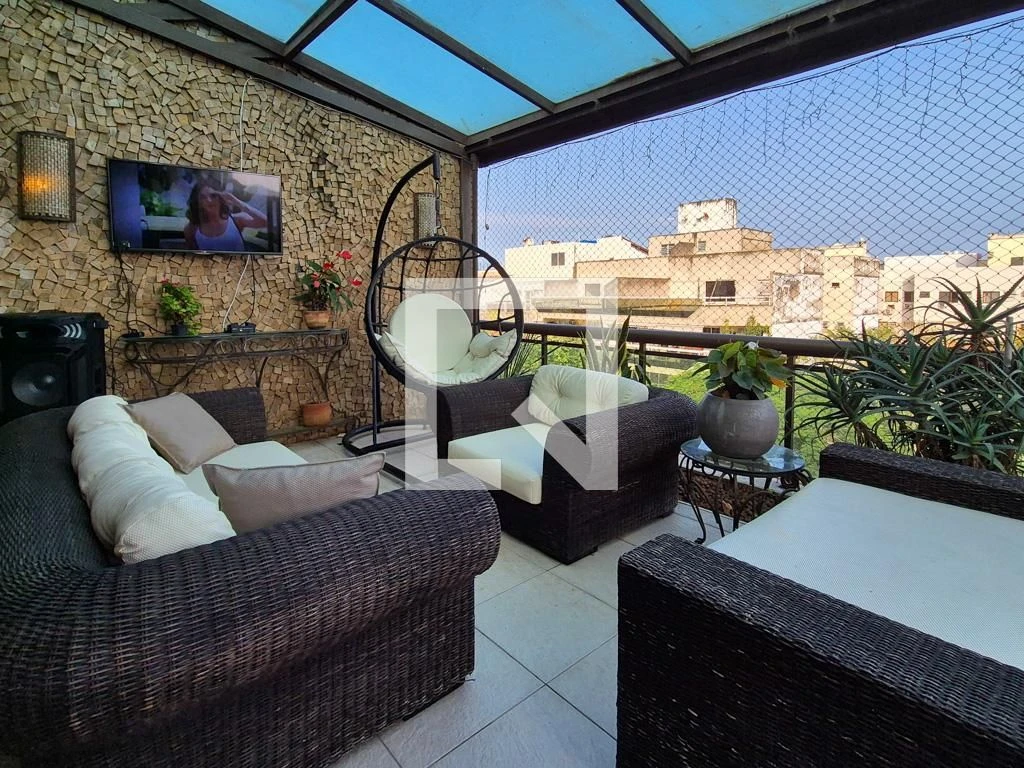 Furnished apartment with 5 en-suite bedrooms and terrace — photo 88