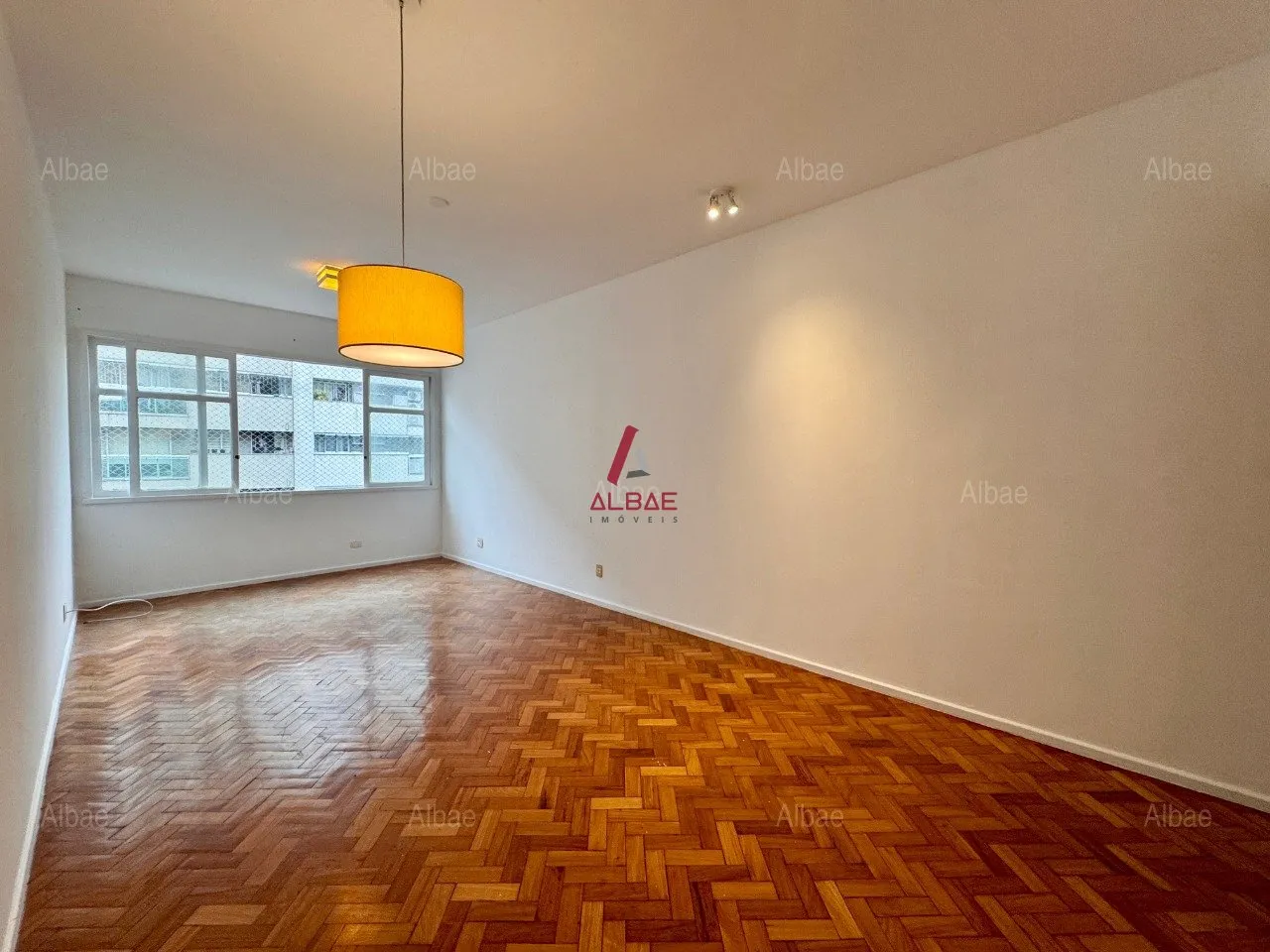 Apartment, 90 m², with wood or laminate floors — photo 8