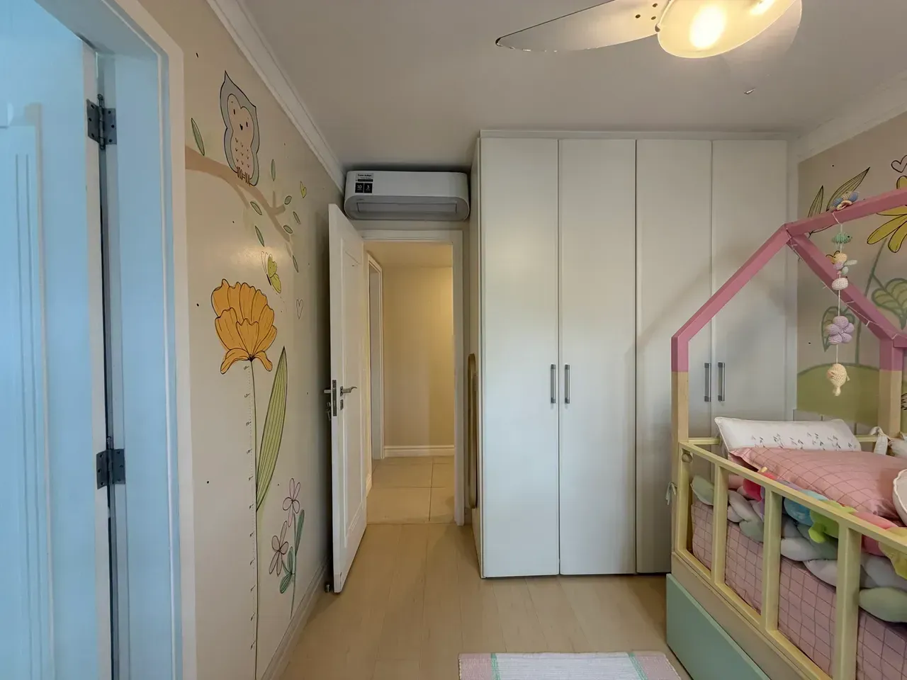 Furnished apartment, 160 m², with a jacuzzi — photo 35