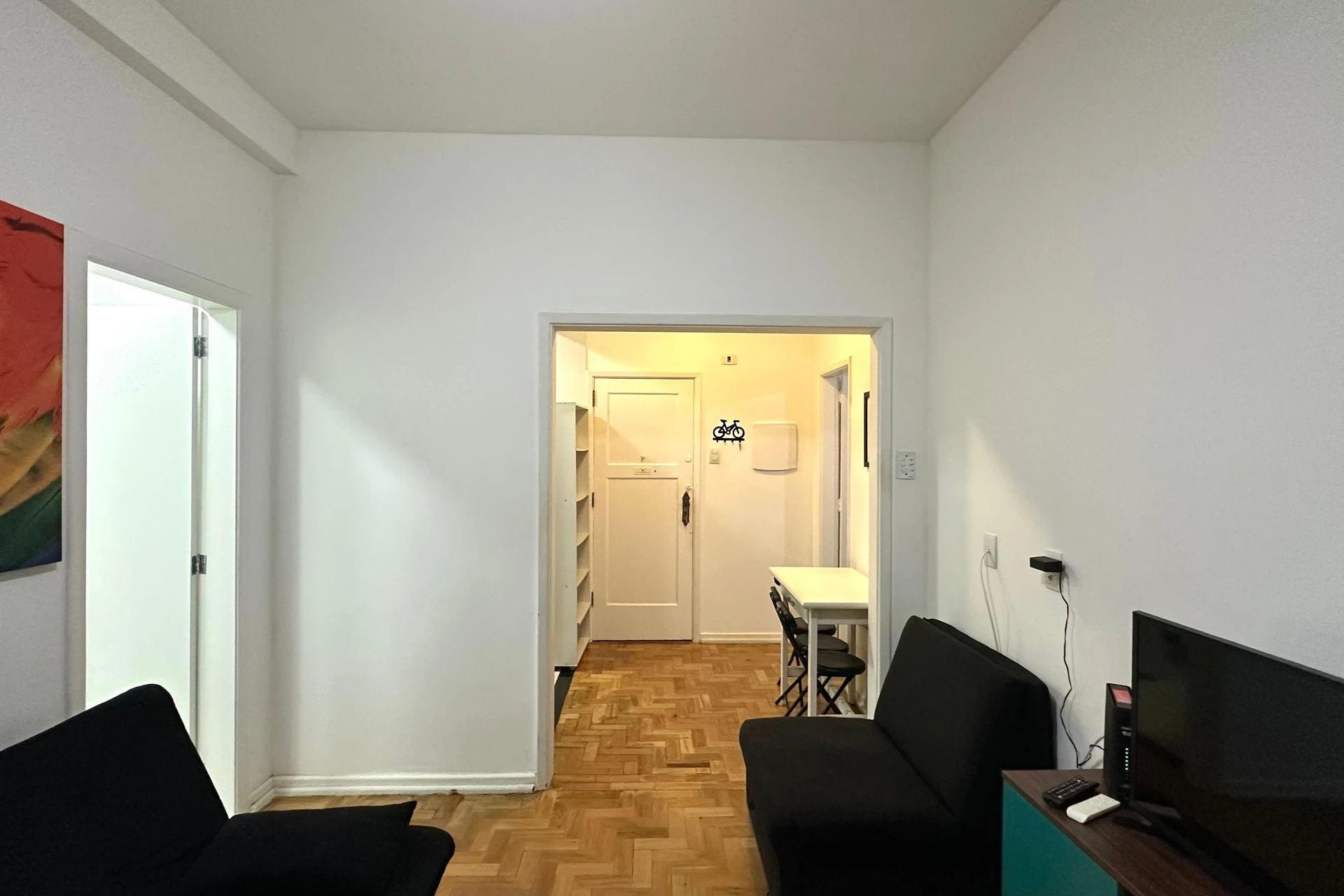 Apartamento mobiliado com 1 quarto, varanda e 2 banheiros — photo 24