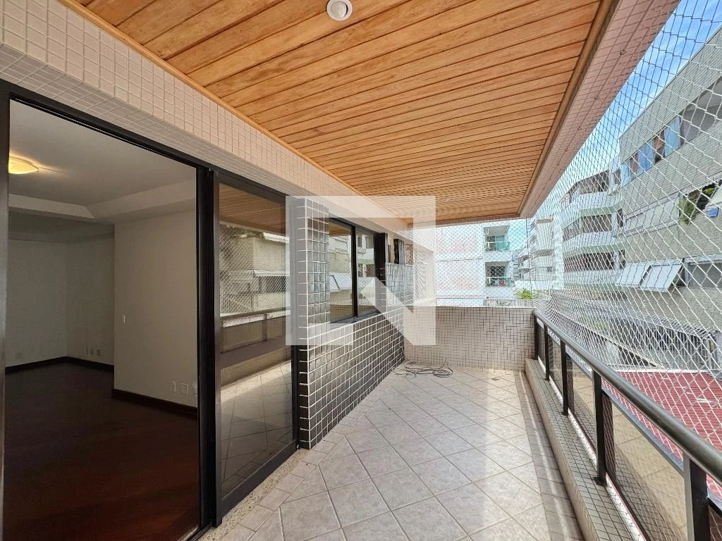 Apartment, 92 m², with a glass-enclosed balcony