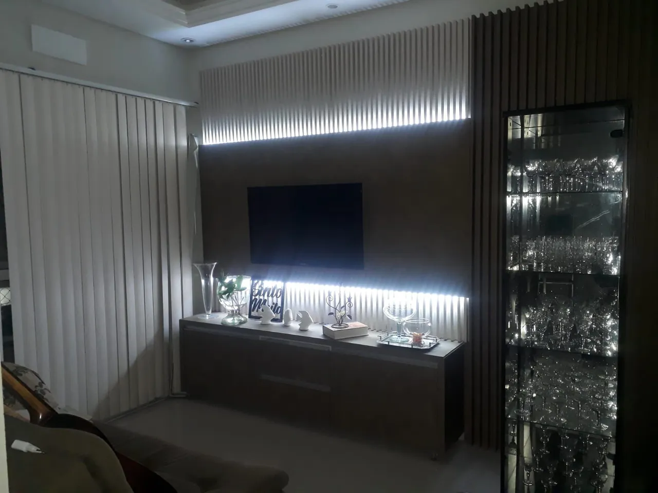 2-bedroom apartment with a home office