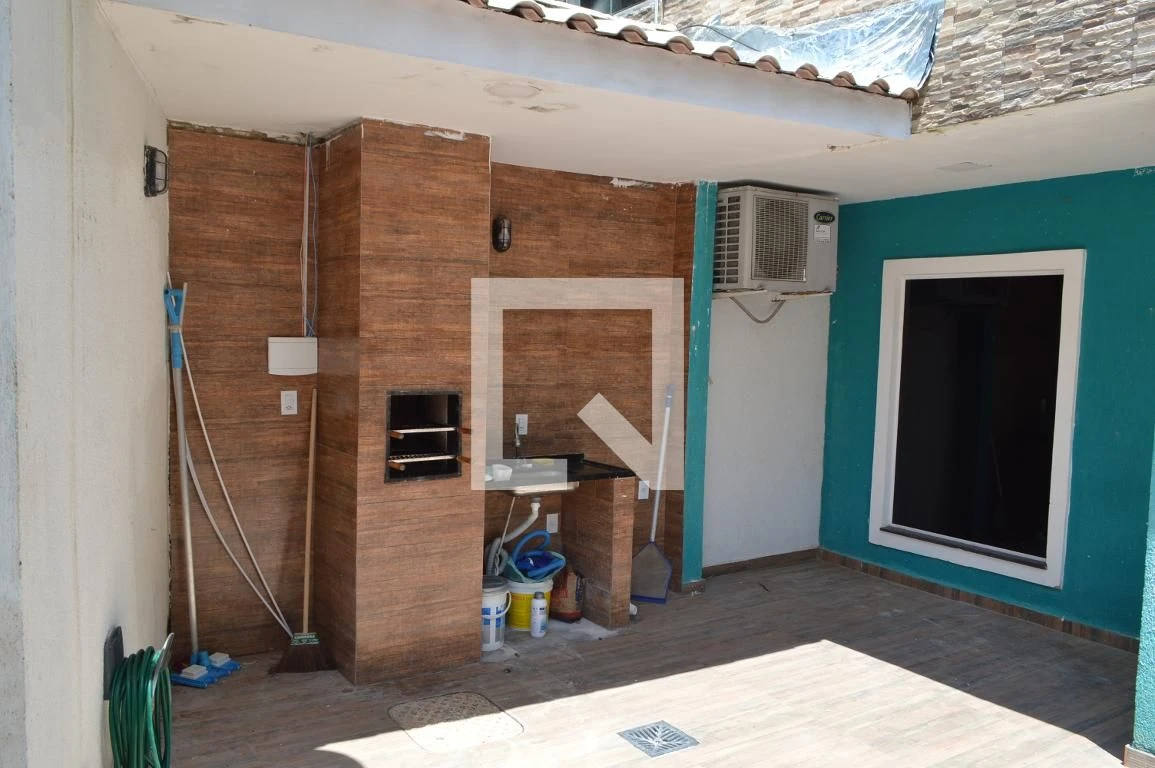 Casa de 3 quartos com janelas do piso ao teto — photo 4