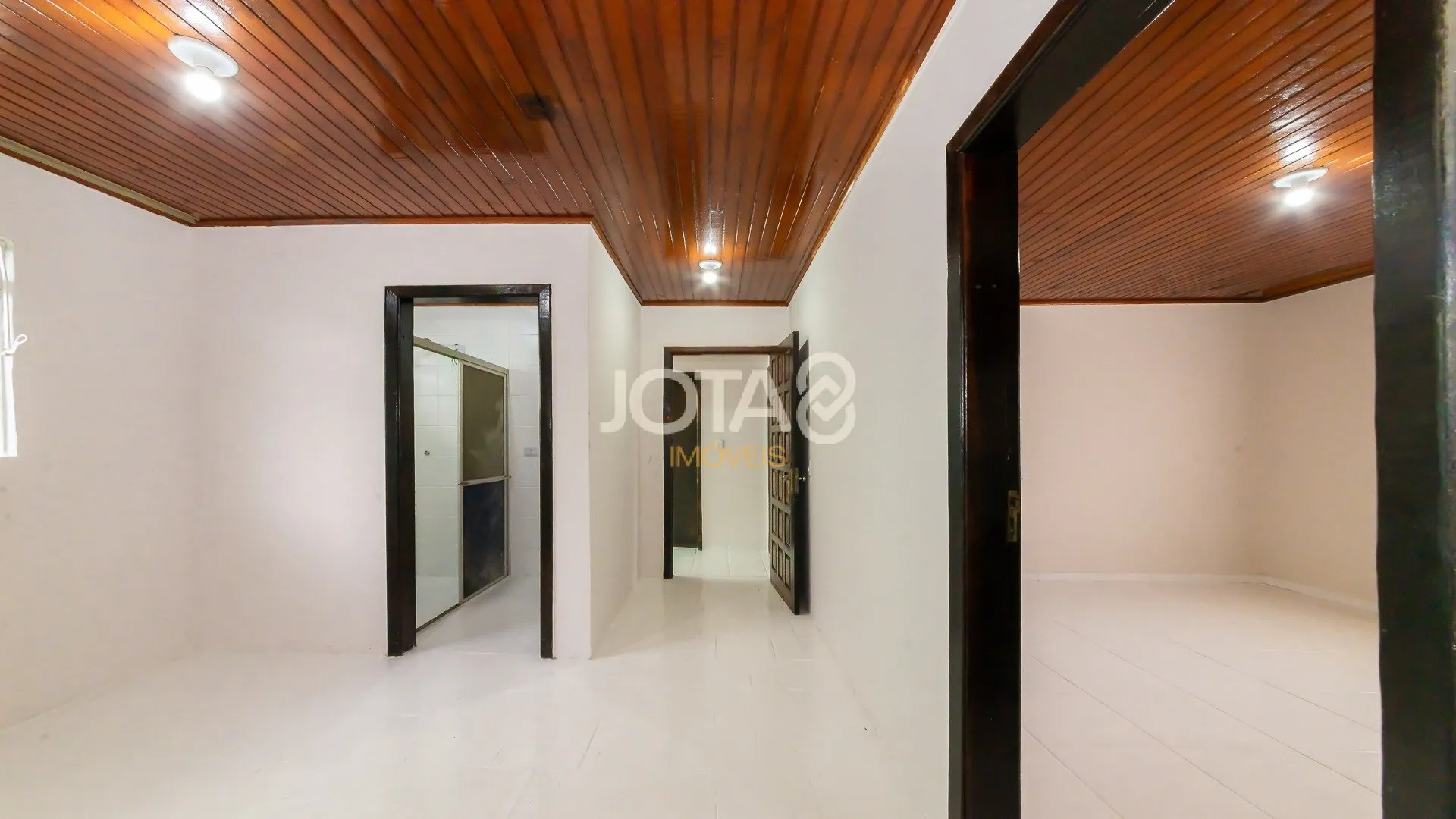 House, 160 m², with a grill on the balcony — photo 31