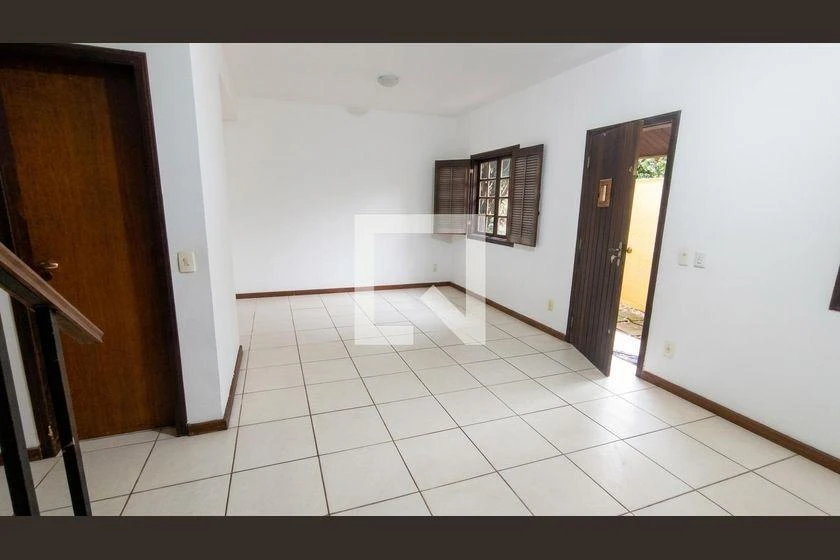 House with 3 bedrooms, 4 bathrooms and 360 m² — photo 30