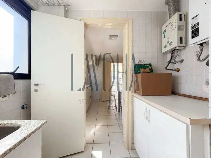 Apartment with 3 bedrooms and 3 bathrooms — photo 18
