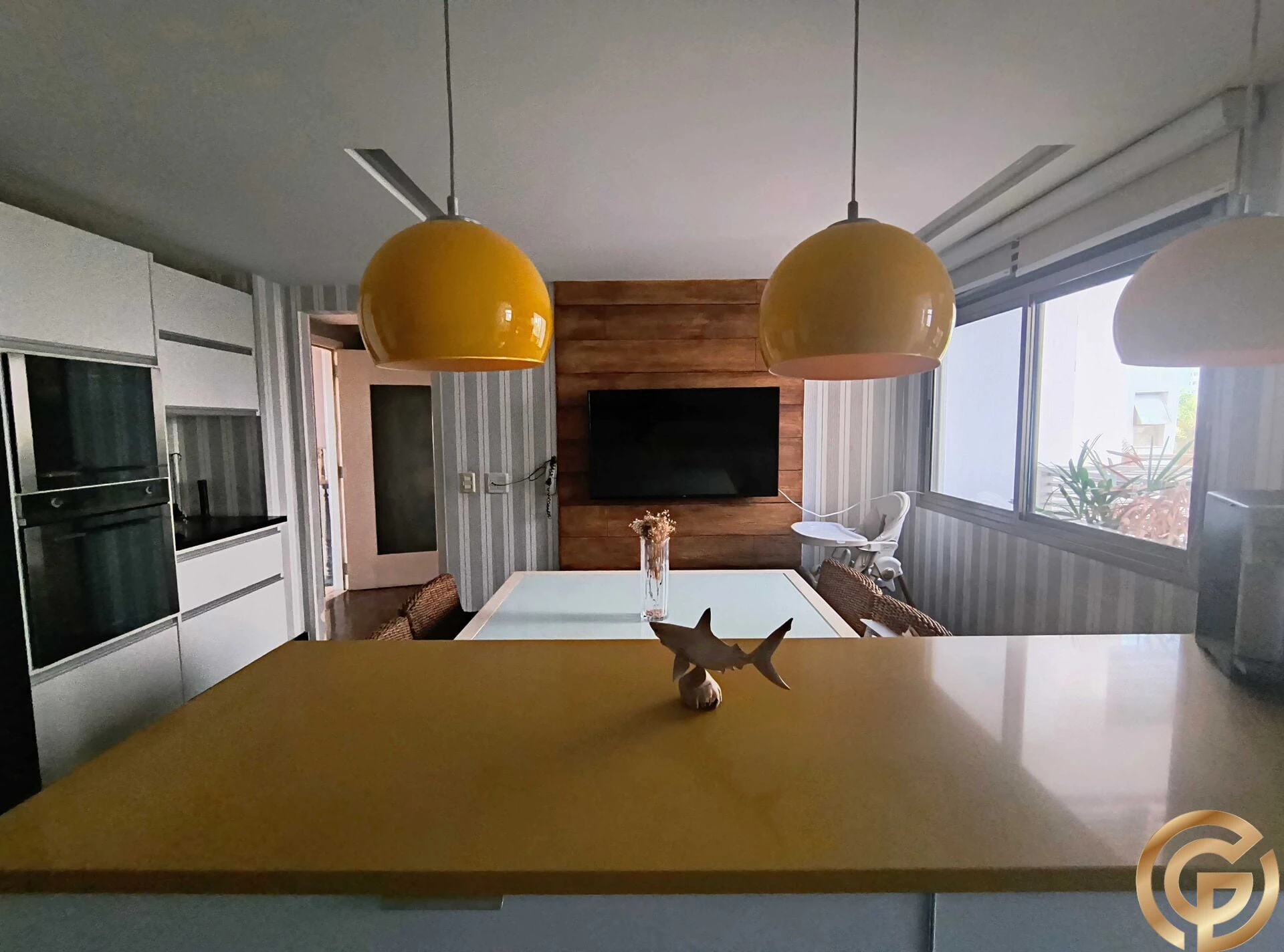 Furnished 400 m² apartment with 4 en-suite bedrooms — photo 8