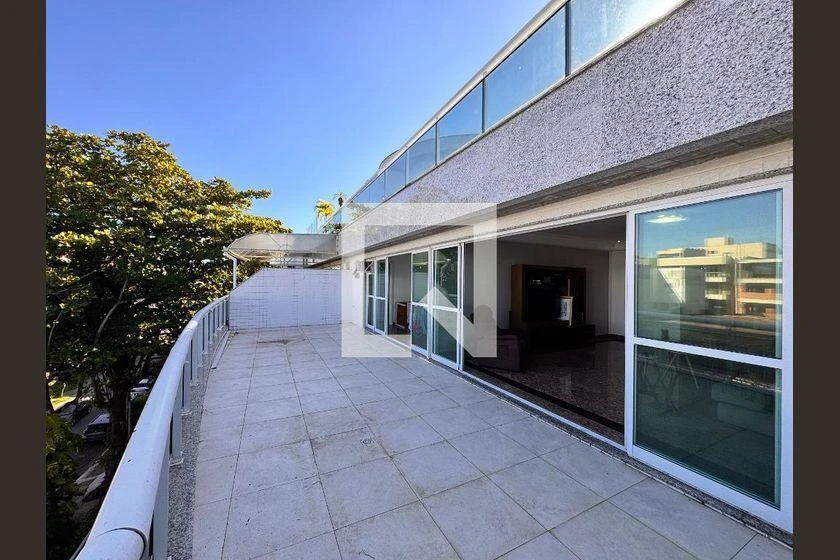 4 quartos e banheira: apartamento de 233 m² — photo 9