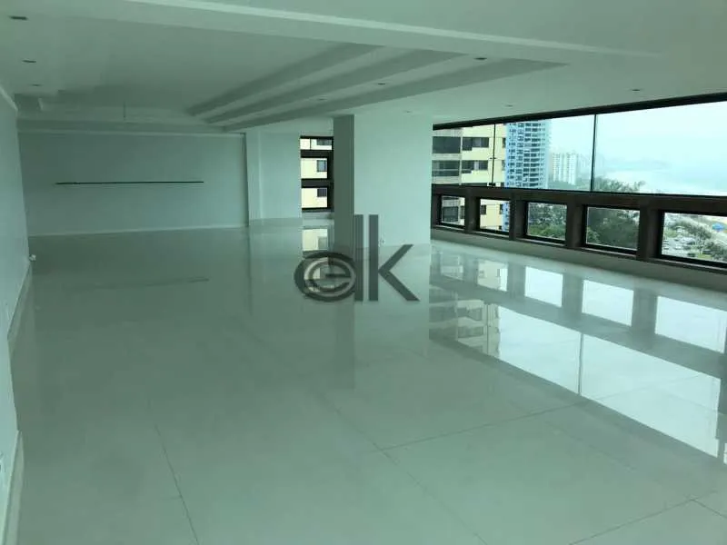 Apartamento mobiliado com cozinha fechada e 4 quartos — photo 7
