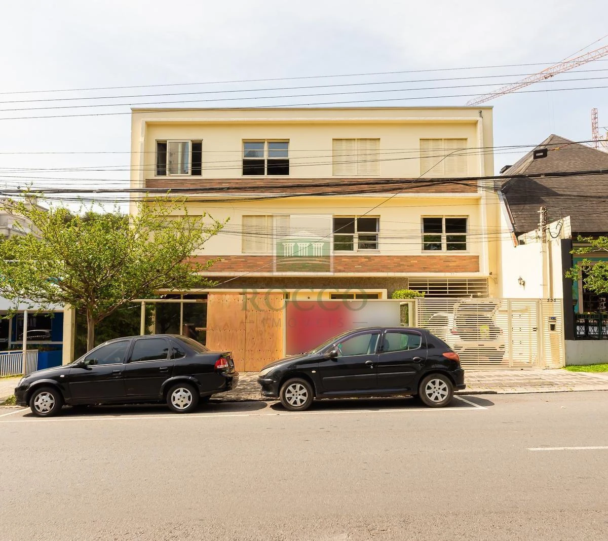3-bedroom apartment with a washing machine in Curitiba — photo 37