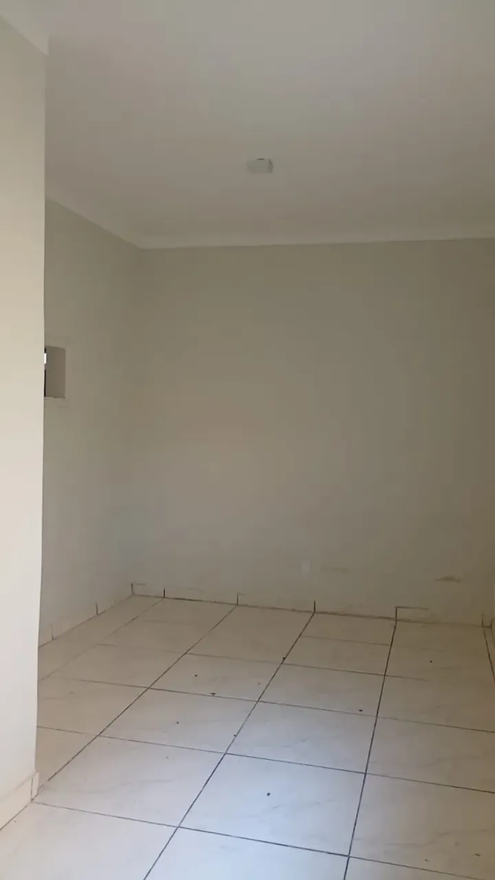 House with 2 bedrooms and 1 bathroom, fitted kitchen — photo 16