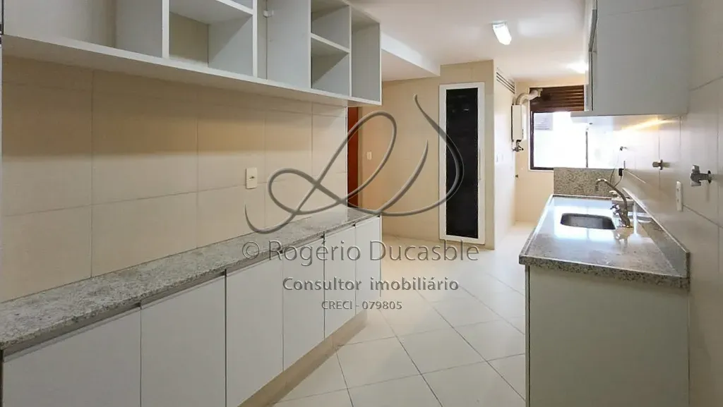 4-bedroom apartment, 2 with their own bathrooms, 165 m² — photo 35
