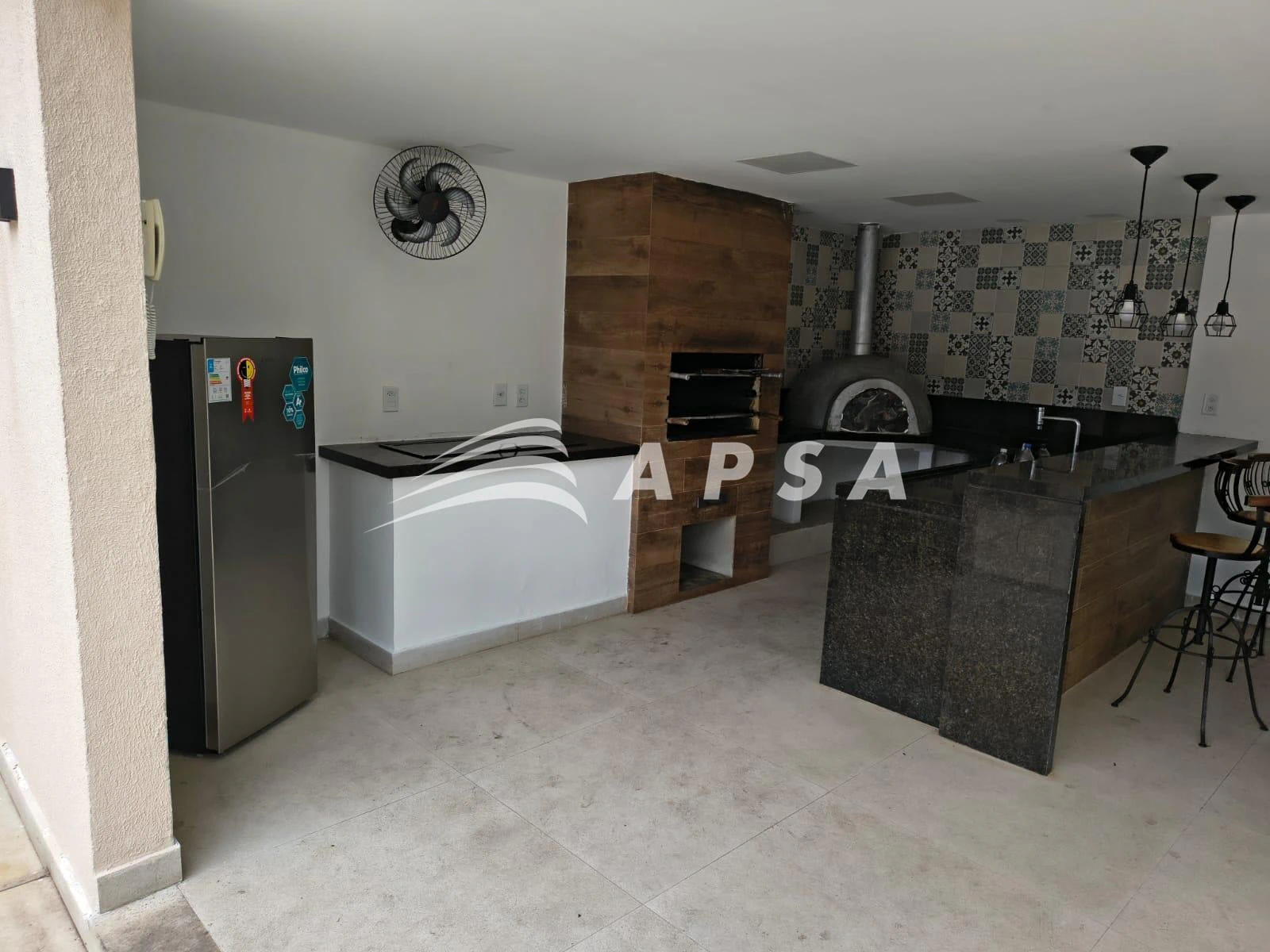 141 m² apartment with 4 bedrooms and enclosed balcony — photo 22