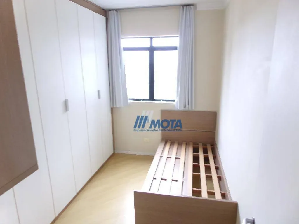 3-bedroom apartment with a bathtub — photo 8