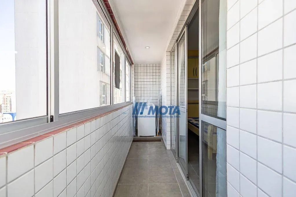 Furnished-free 40 m² studio with a balcony — photo 15