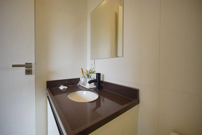 Furnished studio with balcony, 1 bedroom suite — photo 12
