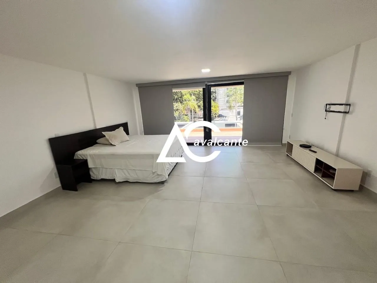 Unfurnished house with 5 bedrooms and 5 bathrooms — photo 35