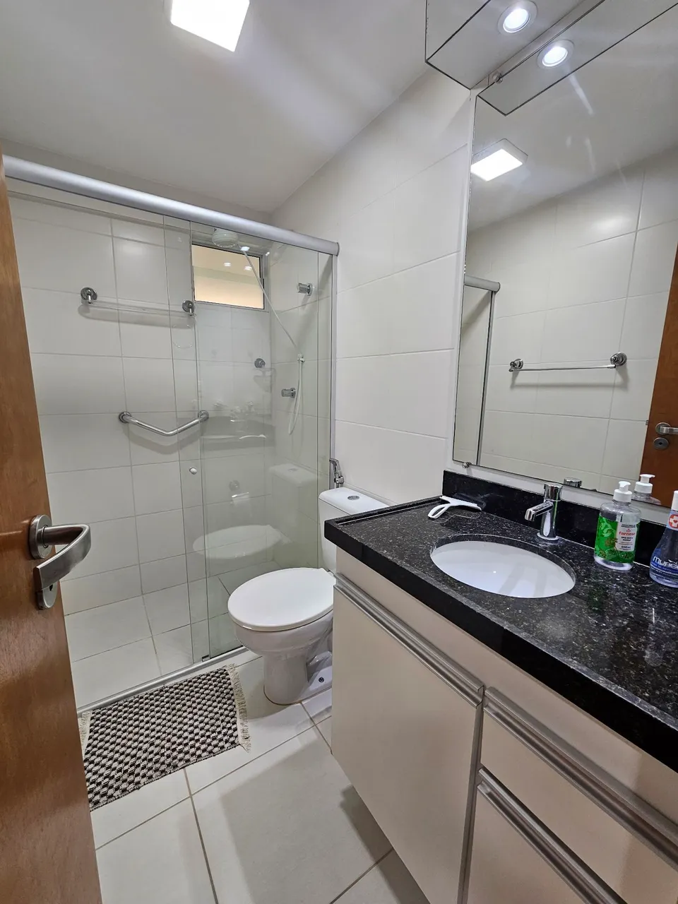 Furnished apartment with 2 bedrooms, 2 bathrooms and balcony — photo 8