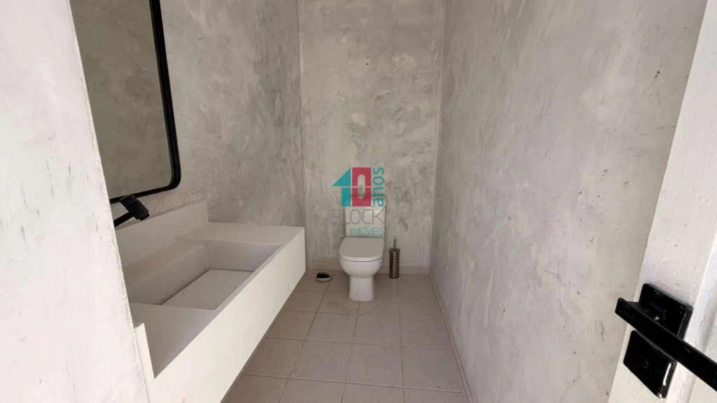 Будинок на 5 кімнат, 2 окремі ванні, 4 санвузли, 320 м² — photo 4