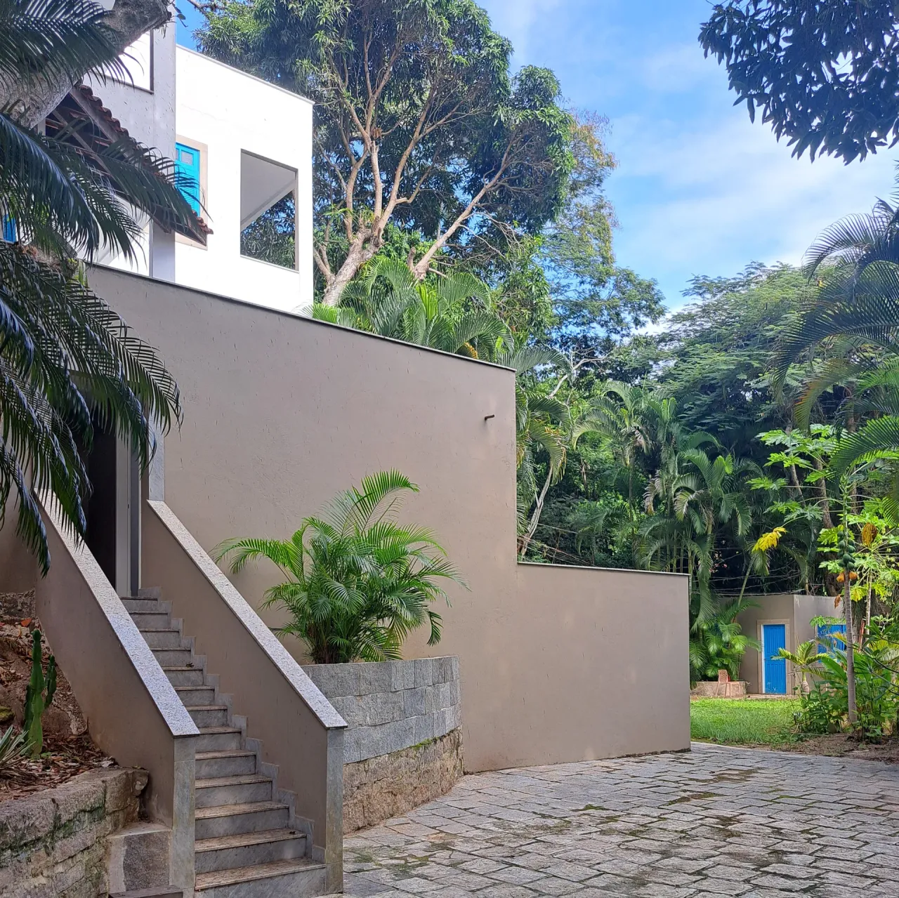 Unfurnished house with 5 bedrooms and closed kitchen — photo 13