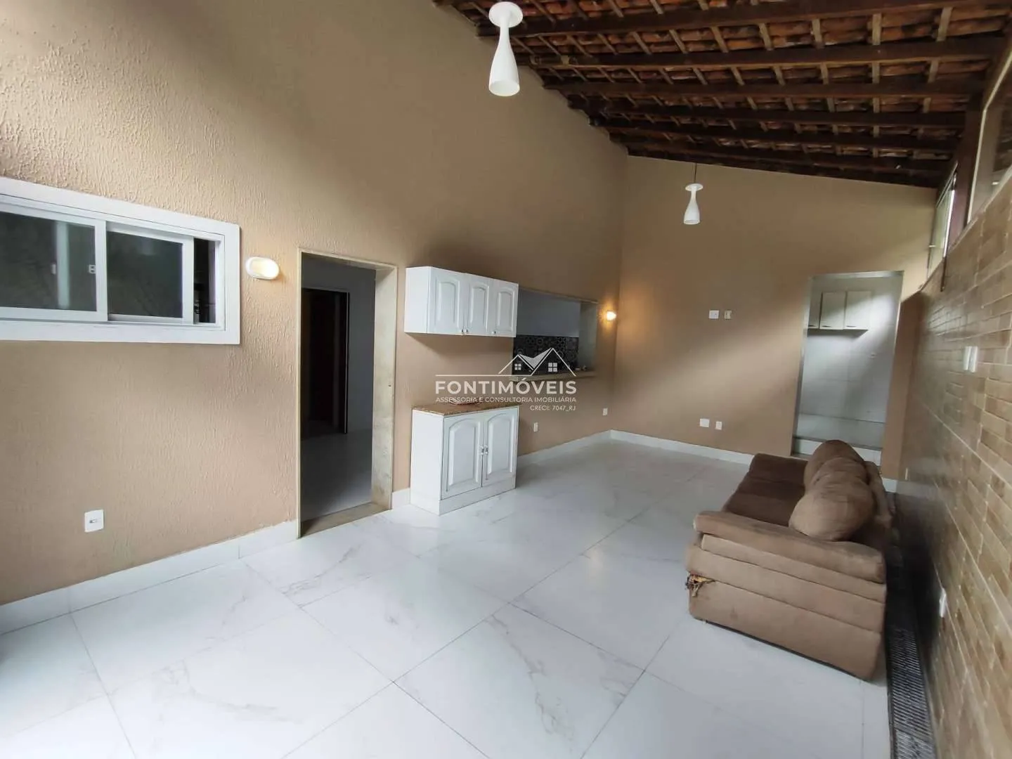 Bathtub in a 4-bedroom house, 139 m² — photo 6
