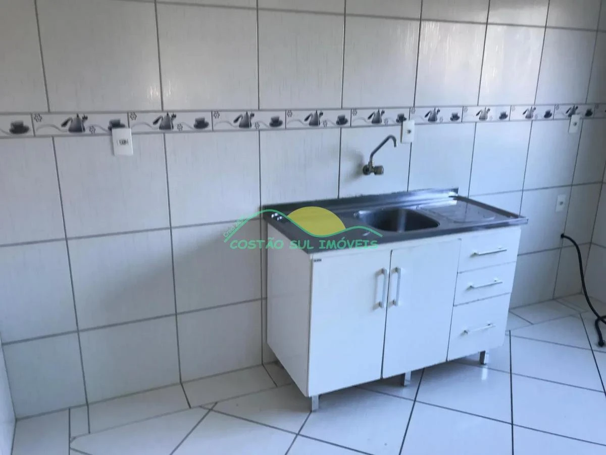 Ground-floor apartment with 3 bedrooms and separate kitchen — photo 4