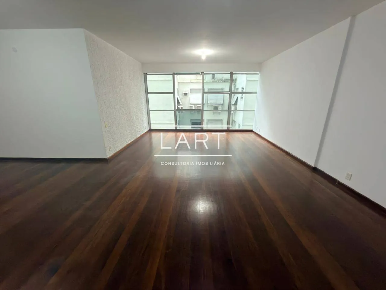 3-bedroom apartment with 159 m² and 1 parking space — photo 4