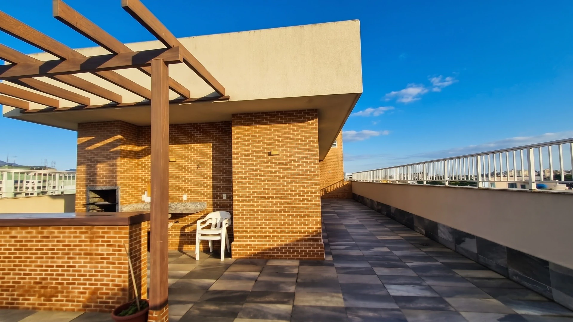 Apartment, 70 m², with a glass-enclosed balcony — photo 7