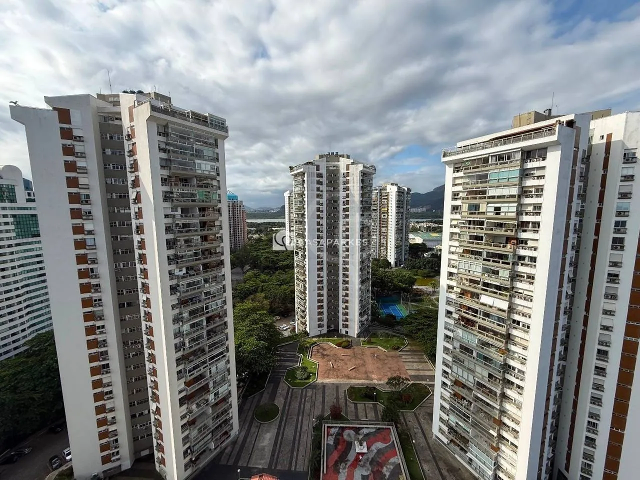 Furnished apartment, 125 m², with floor-to-ceiling windows — photo 9