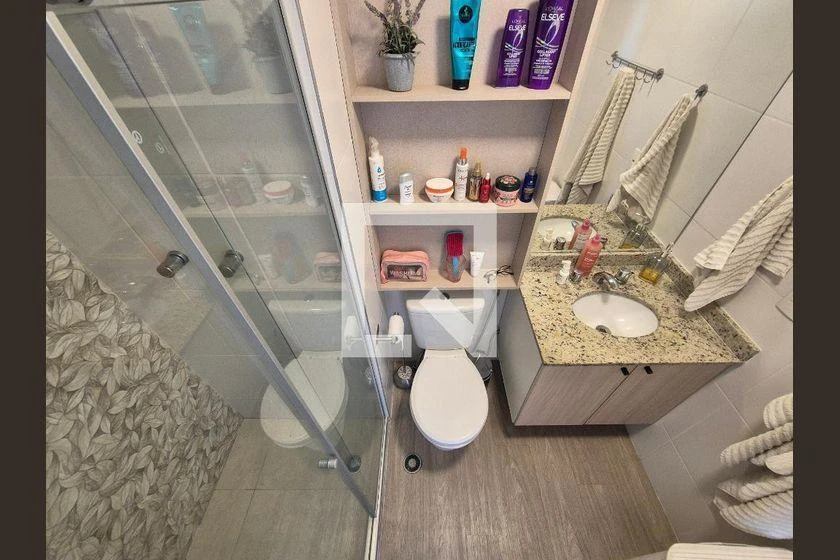 Glass-enclosed balcony in a 2-bedroom apartment, 82 m² — photo 26