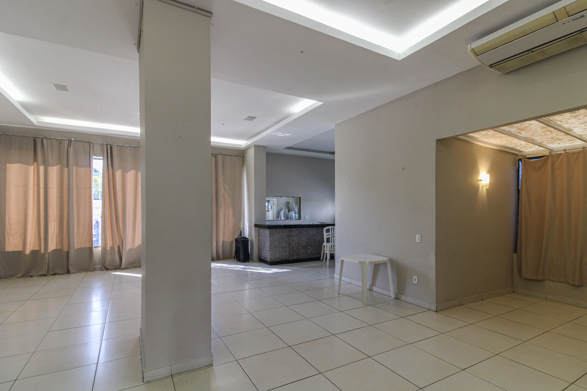 2-bedroom apartment with a mountain view in Rio de Janeiro — photo 39