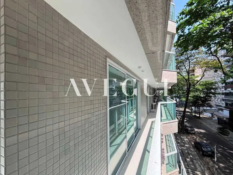Apartamento com 4 quartos e varanda com box de vidro — photo 7