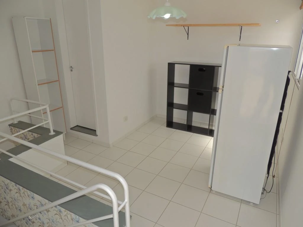 Квартира з 3 спальнями та заскленим балконом — photo 26