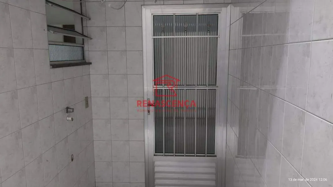 One-bedroom apartment with a washing machine — photo 22