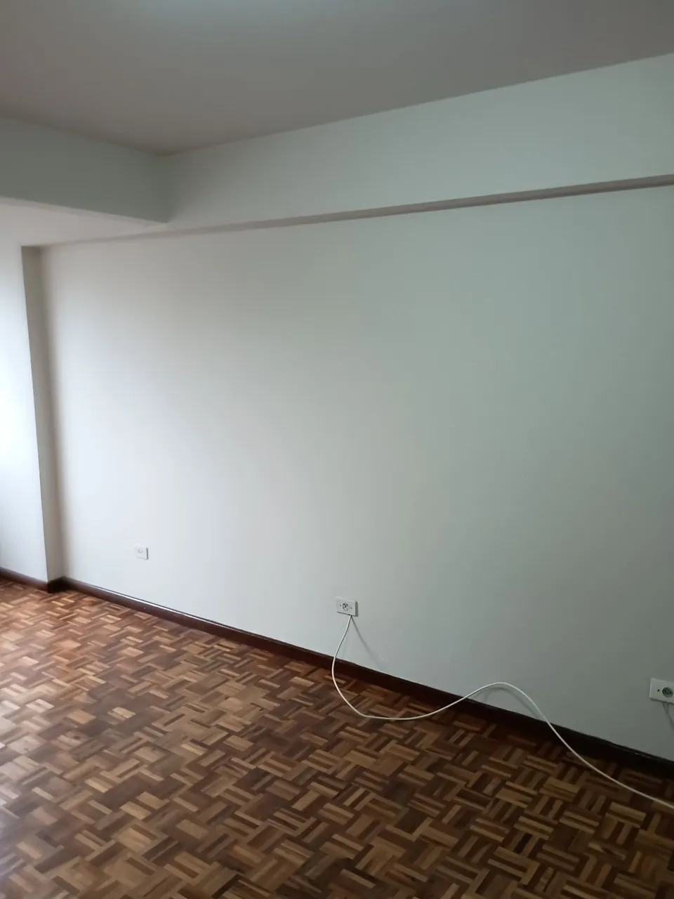 Studio, 28 m², with wood or laminate floors — photo 7