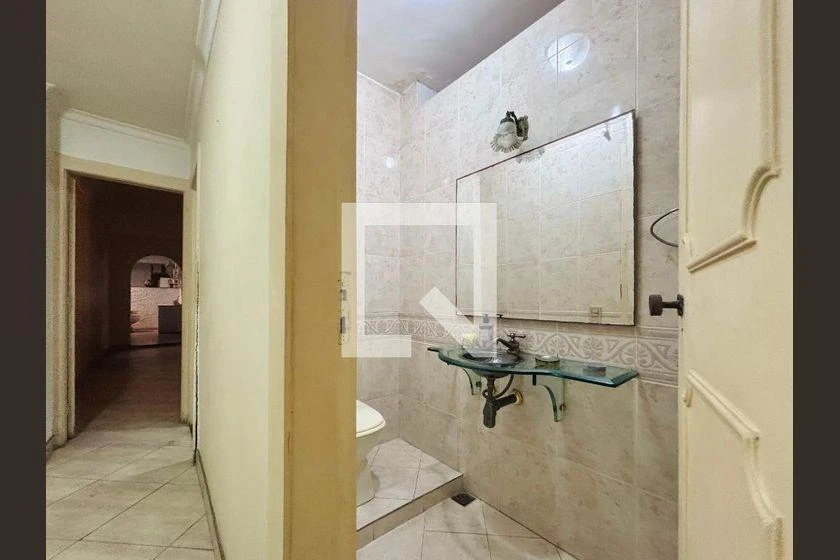 230 m² apartment with a bathtub and a home office — photo 23