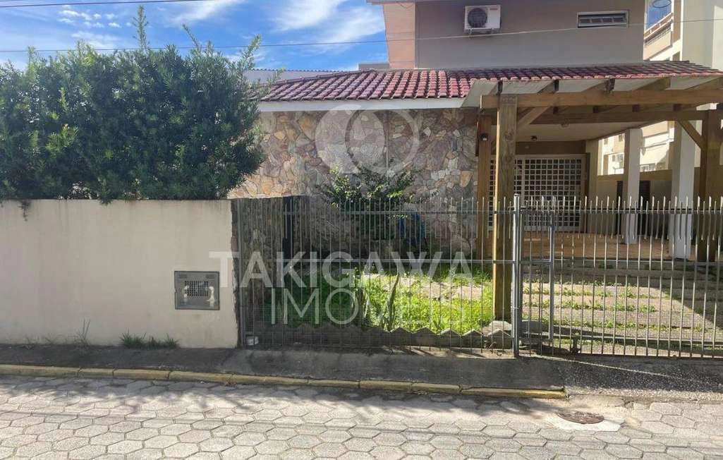 Casa de 209 m² com 3 dormitórios e 2 vagas — photo 2