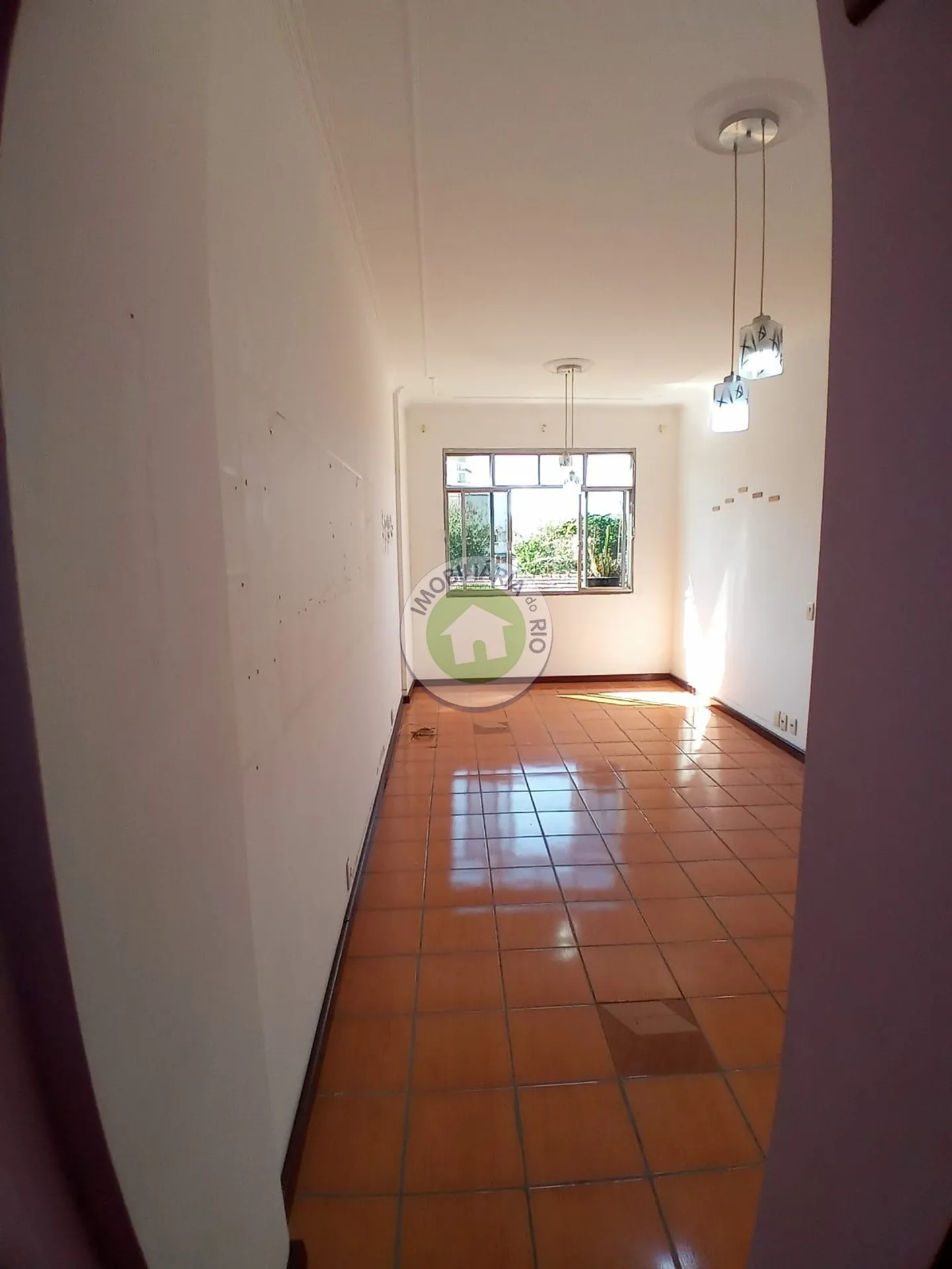 3-bedroom, 2-bath apartment with no parking space — photo 42