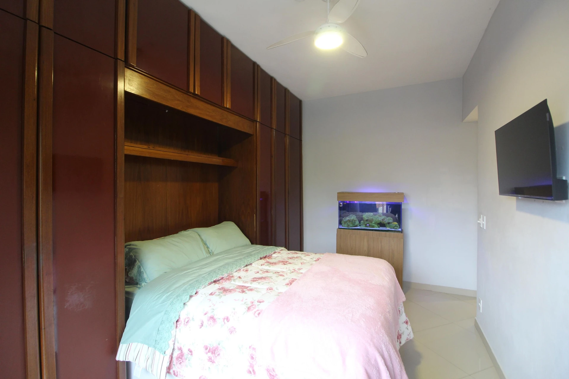 Furnished apartment, 92 m², with a washing machine — photo 21