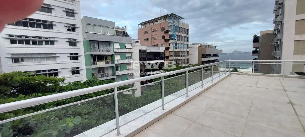 Apartamento de 360 m² con 3 suites y 2 plazas de garaje — photo 3