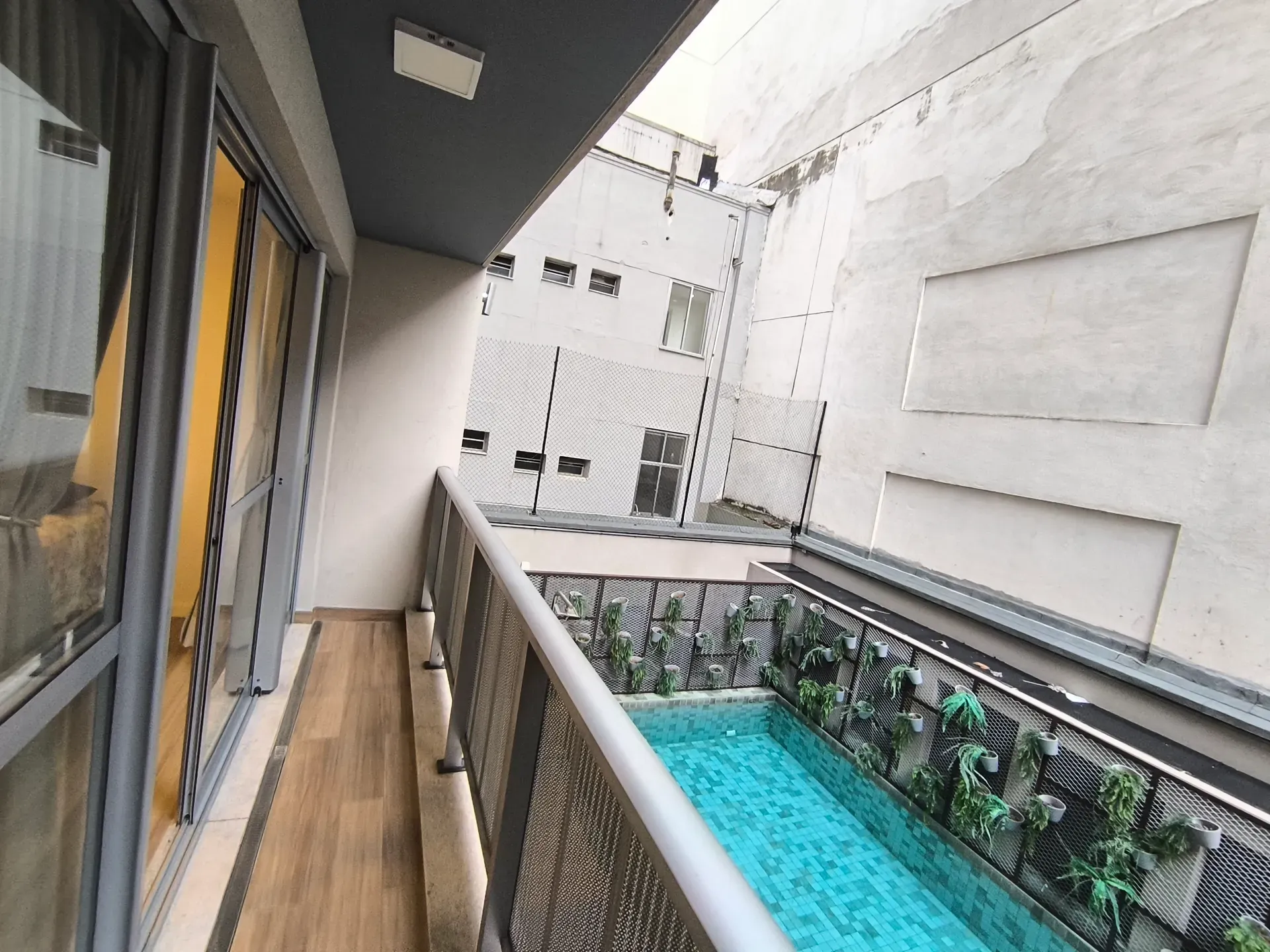 Furnished studio in a building with a coworking space — photo 32