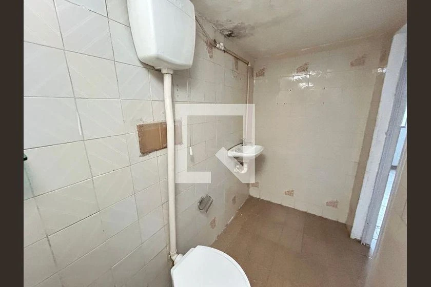 Rental house with 2 bedrooms, 90 m² and a balcony — photo 38