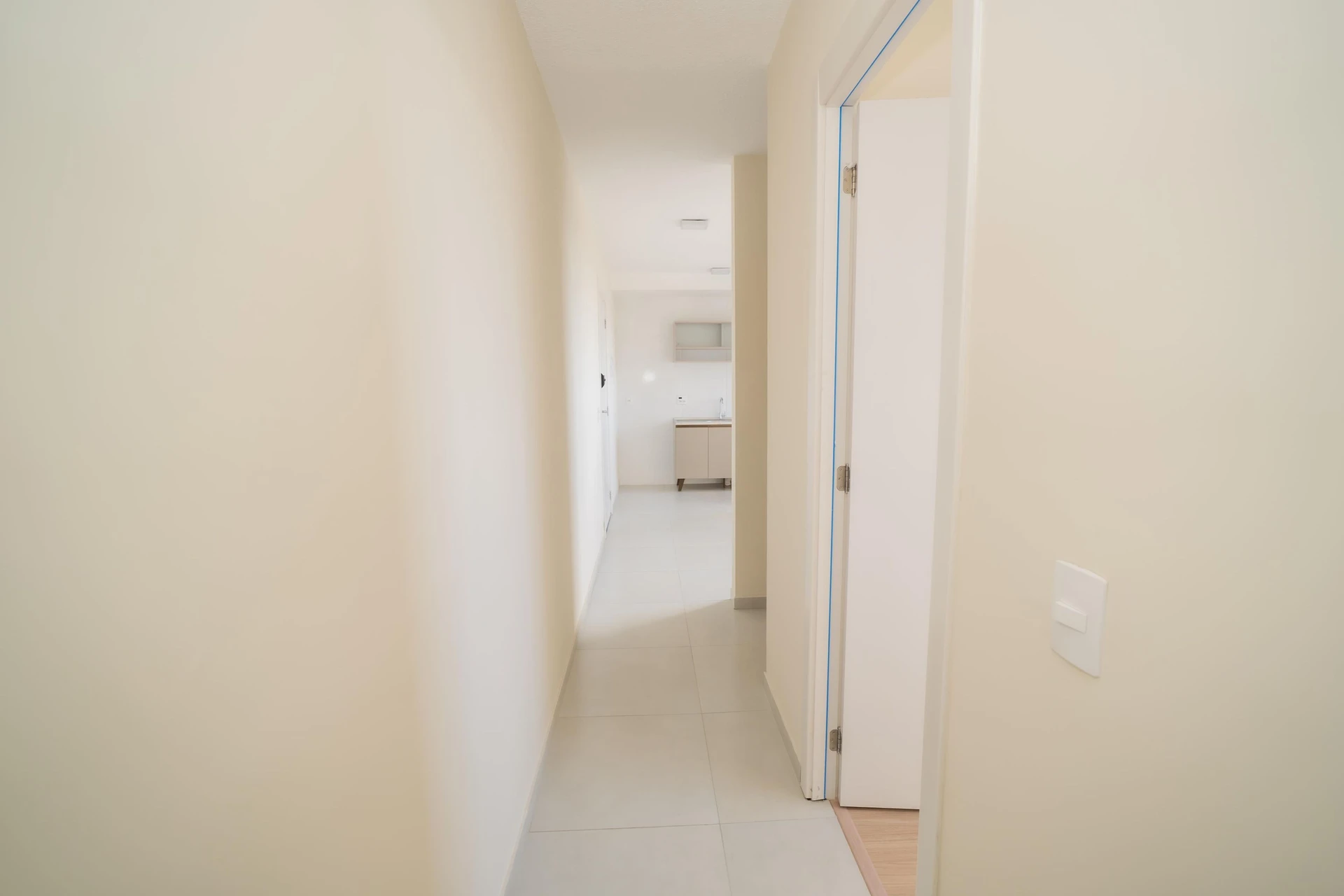 2-bedroom apartment in a building with a gym — photo 33