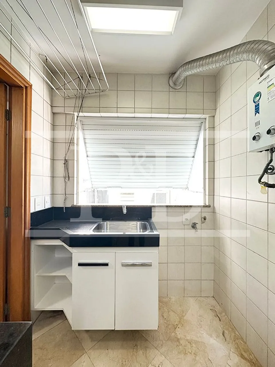 2-bedroom apartment with gas kitchen and 1 parking spot — photo 18