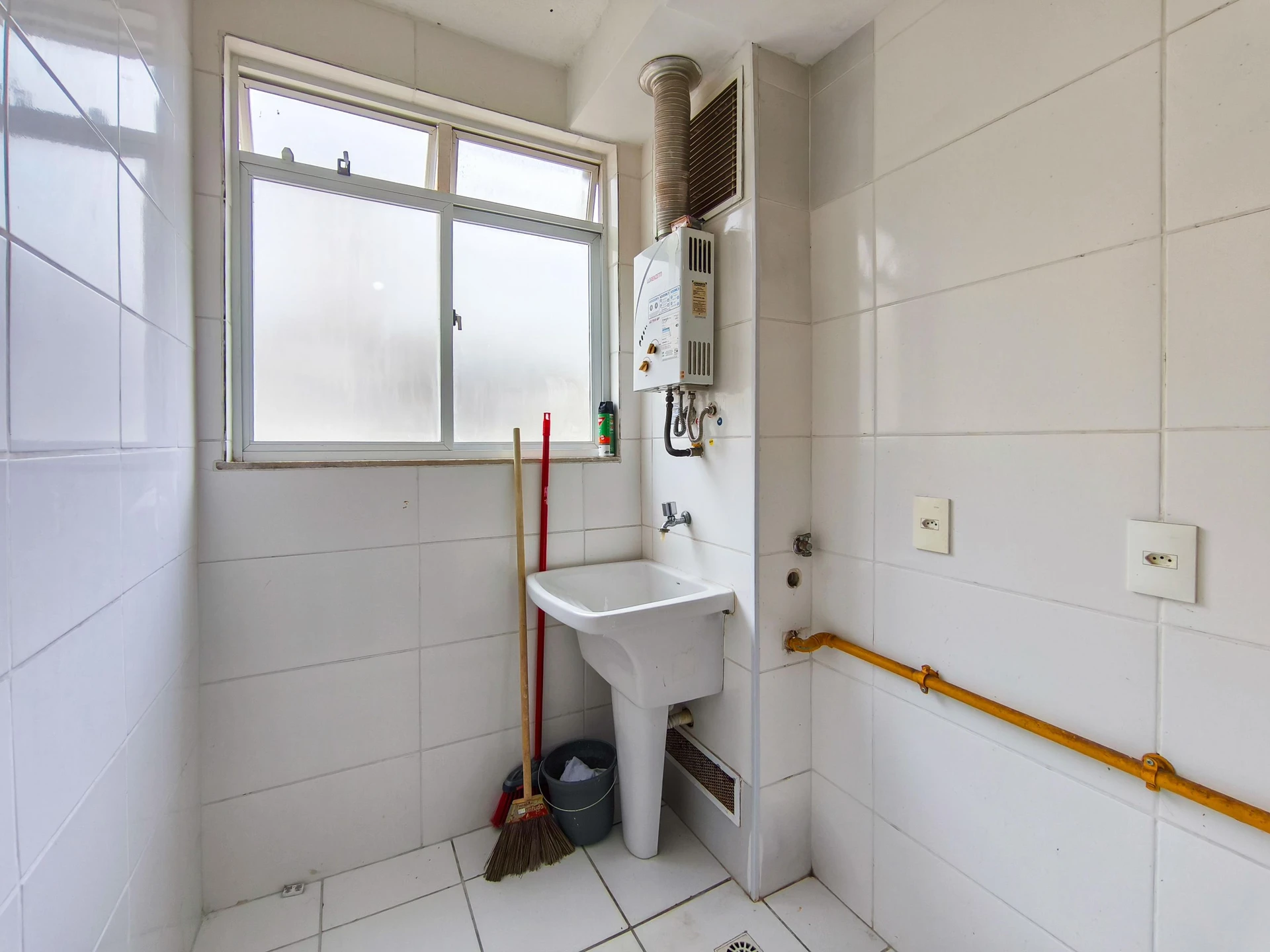 Apartamento de 2 quartos em condomínio com piscina — photo 13
