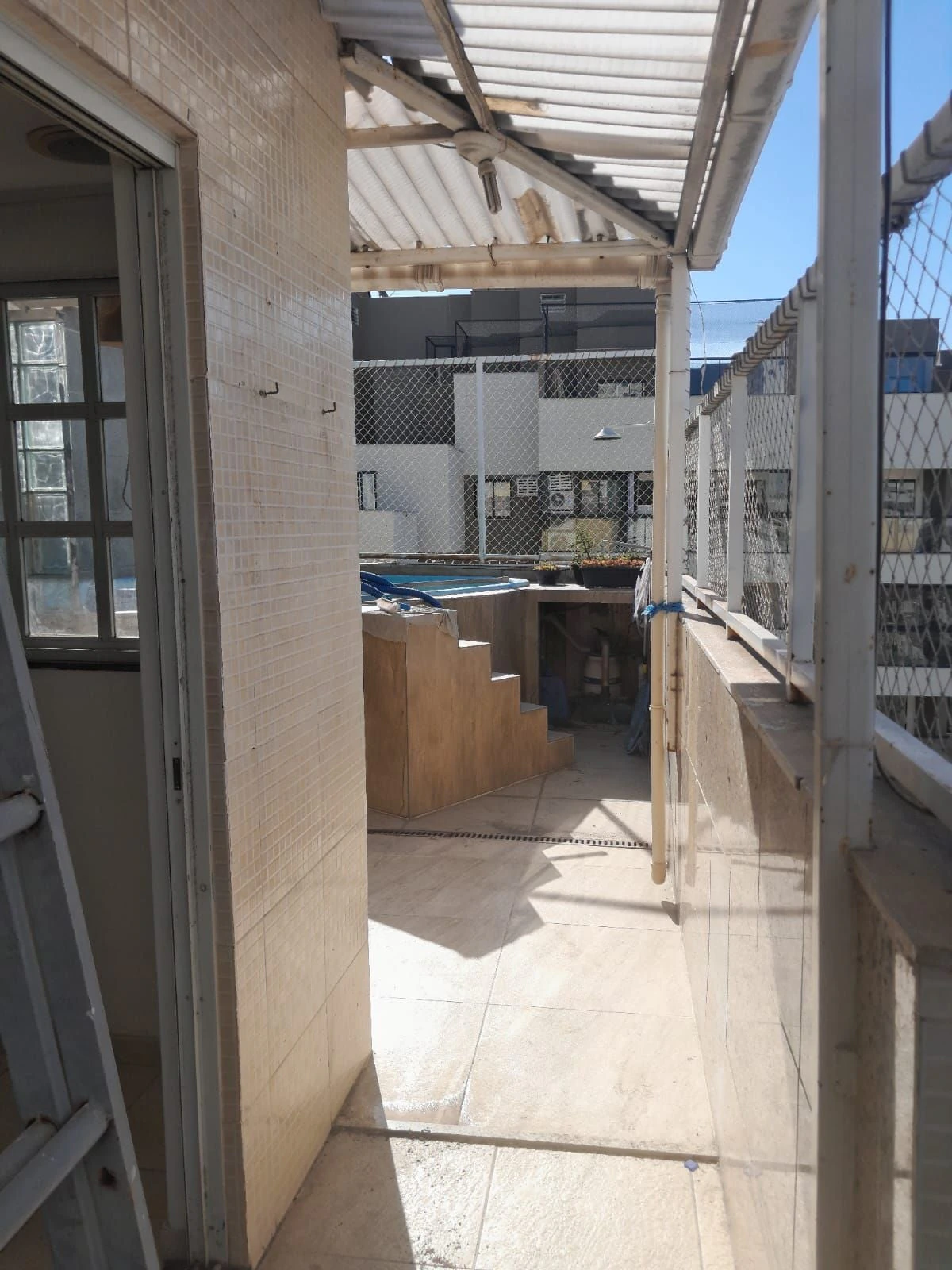 Квартира з 3 спальнями та балконом із грилем — photo 3