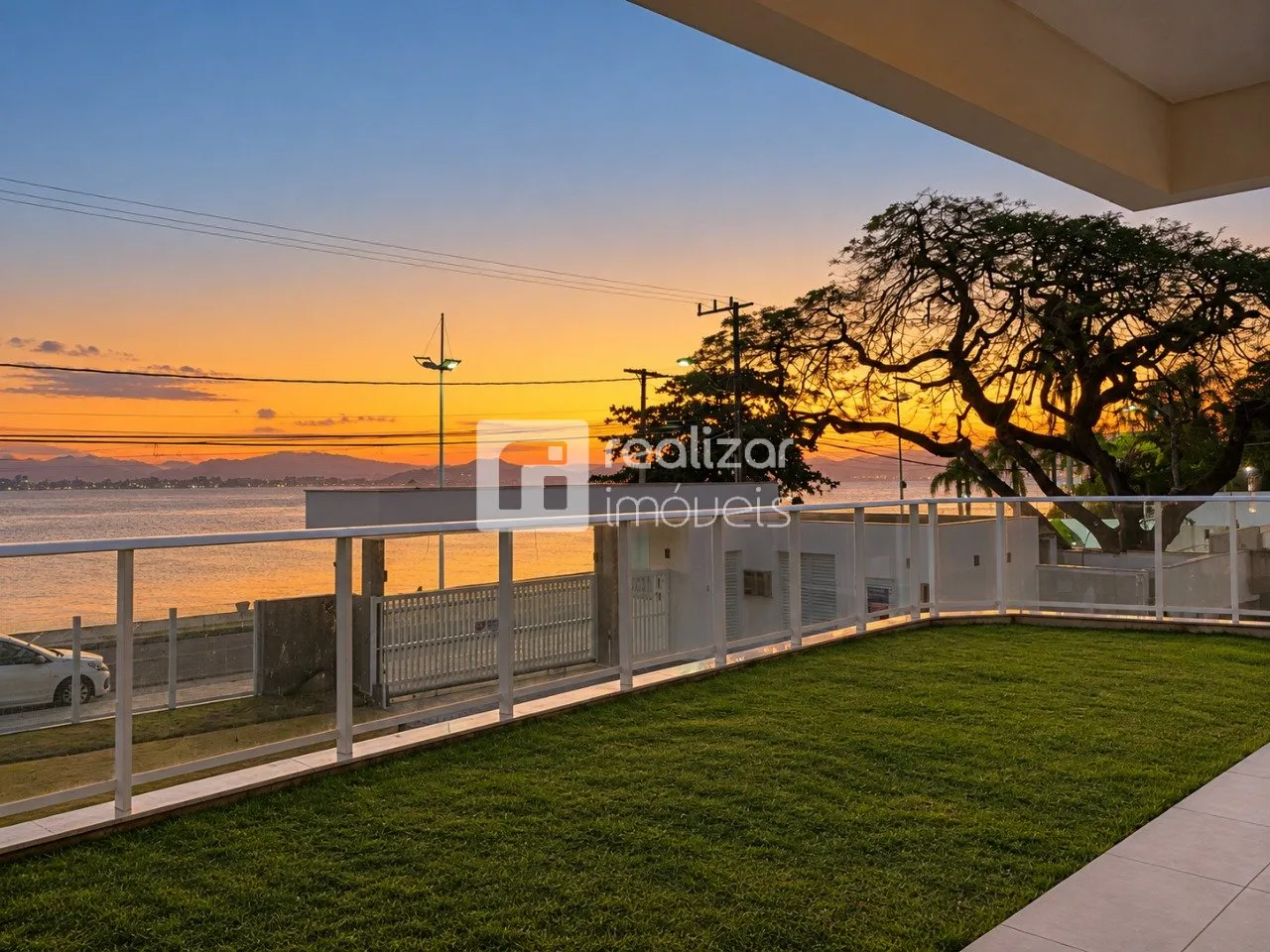Apartment, 200 m², with a water view — photo 55
